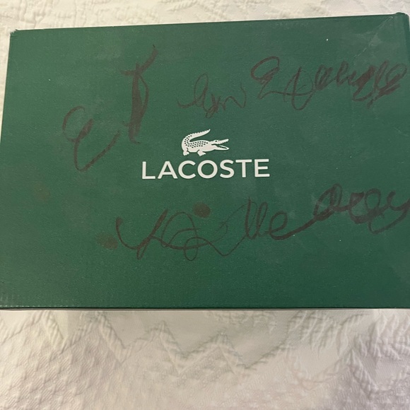 New with tags. Lacoste sneaker Velcro size 2 boy - Picture 6 of 7